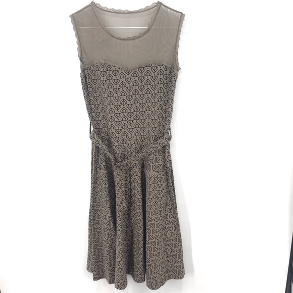 effie’s heart Dresses & Skirts - Effie’s Heart Jackie dress aspen leaf print
